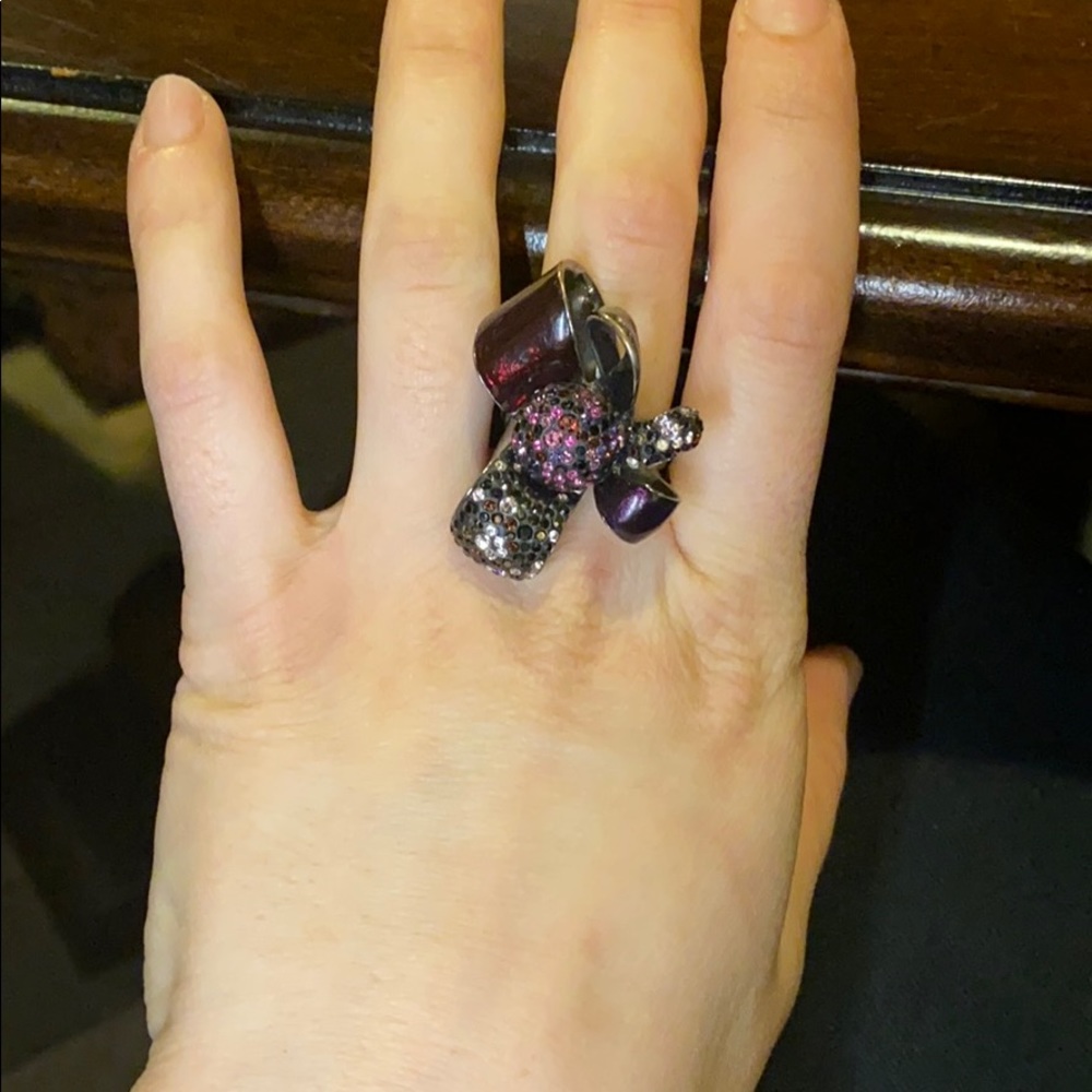 Ring - Picture 3 of 4